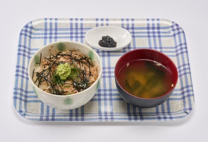 わさび丼とお味噌汁